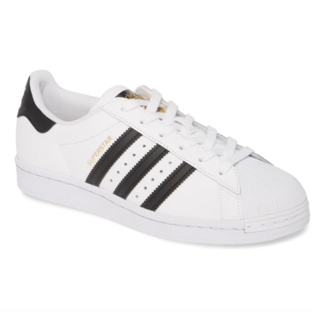adidas Superstar Sneaker (Women), size US 6